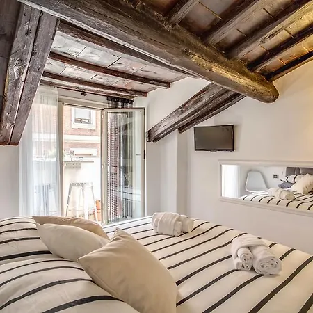 Chic Trevi Rom
