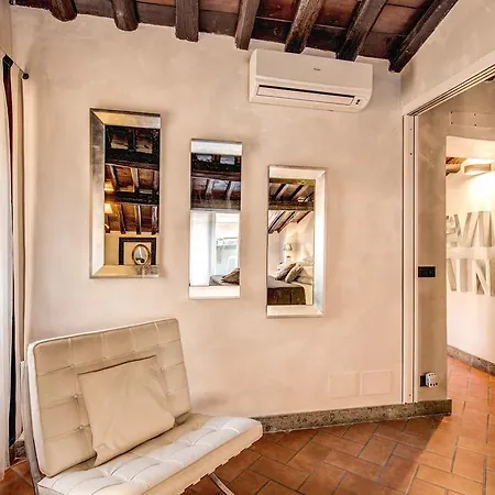 Chic Trevi Rom